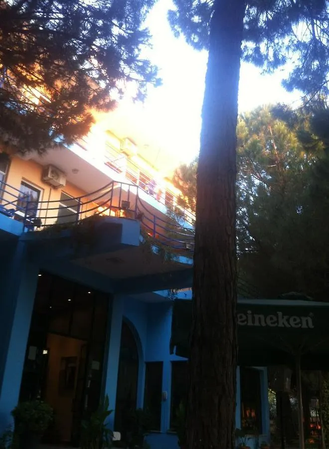 Hotel Grand Golem