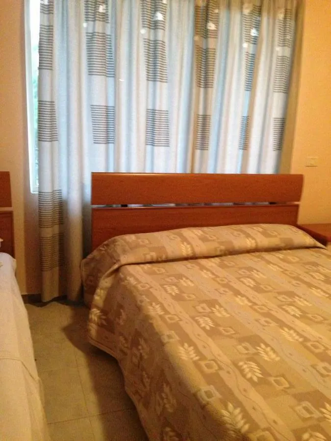 Hotel Grand Golem