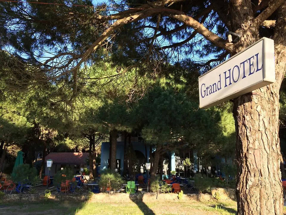 Hotel Grand Golem