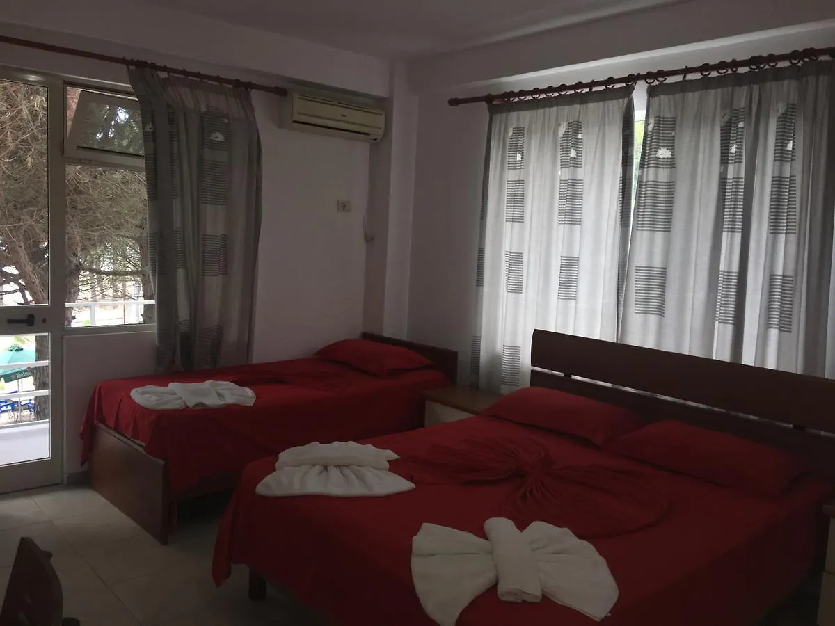 Hotel Grand Golem