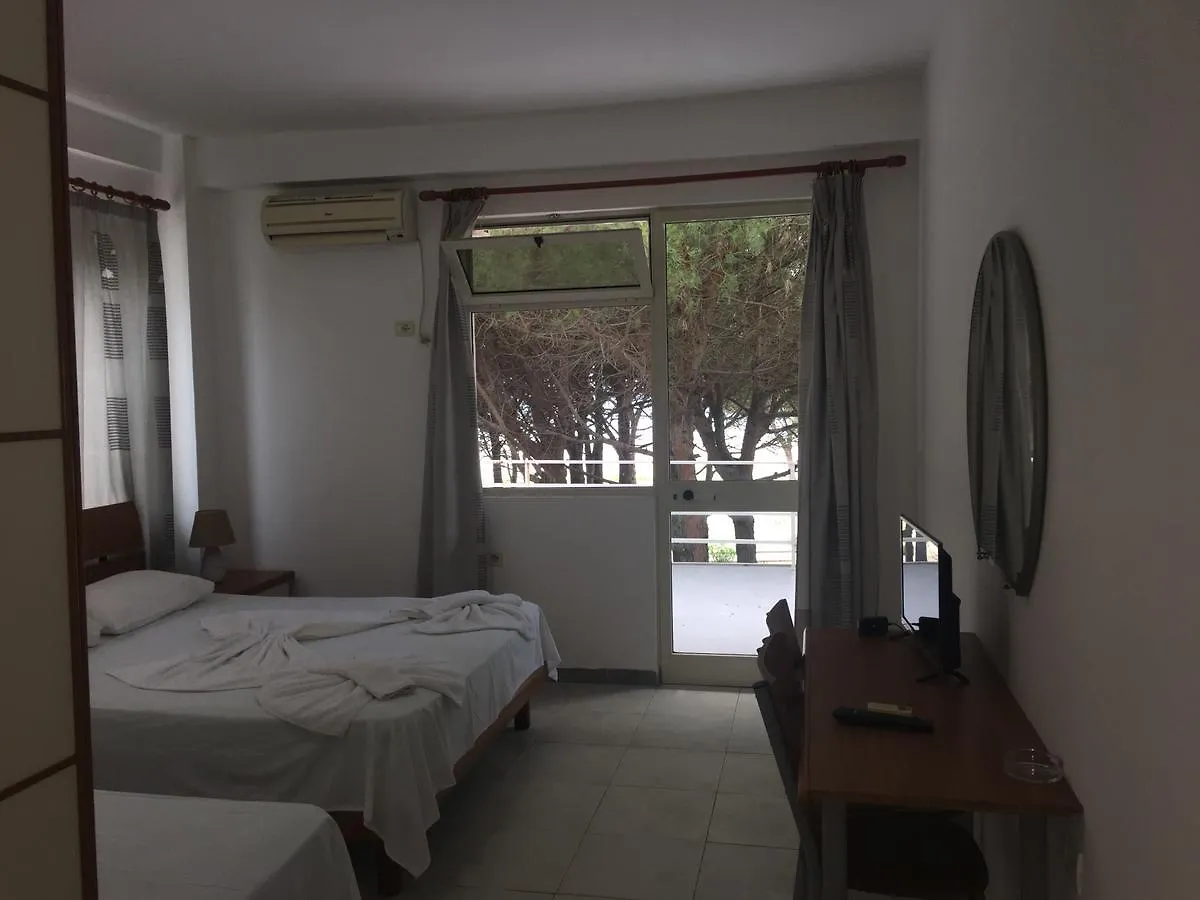 Hotel Grand Golem 3*, Golem (Tirana)